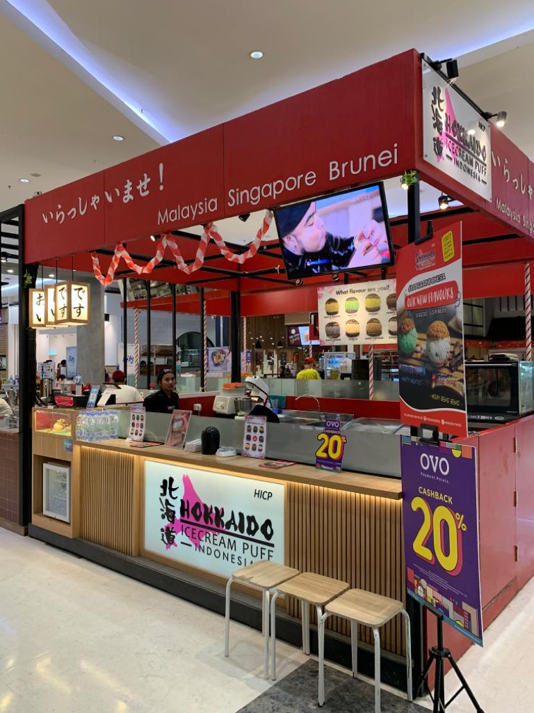 Hokkaido Ice Cream Puff shop front in lippo mall puri st. moritz